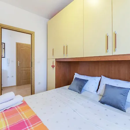 Cozy Apartment In Pula With Wifi