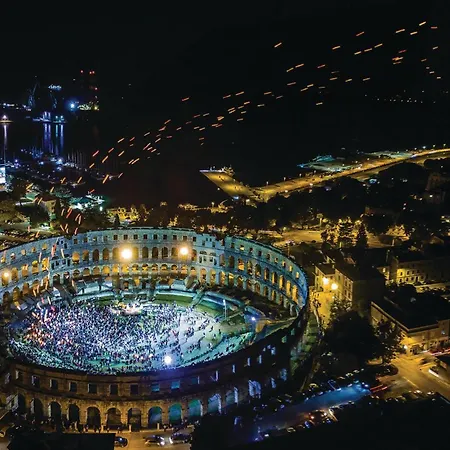 Gorgeous In With Wifi شقة *