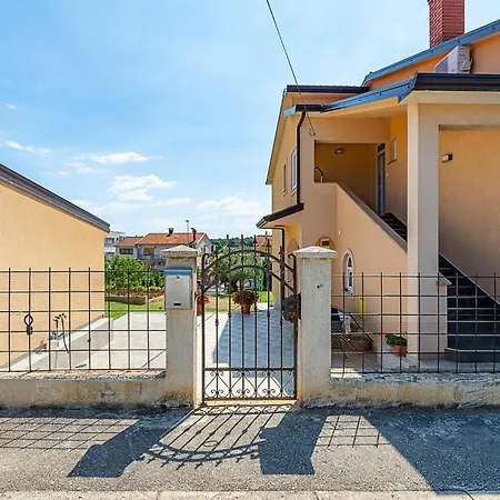 Apartament Gorgeous In With Wifi *