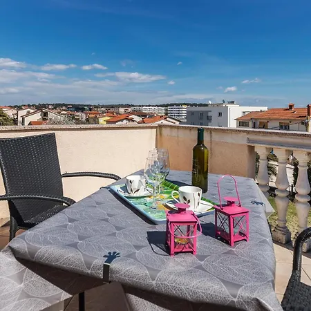 Gorgeous In With Wifi Apartament *