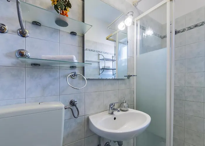 Gorgeous In With Wifi Apartment Pula