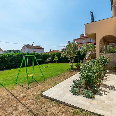 Cozy Apartment In Pula With Wifi Διαμέρισμα